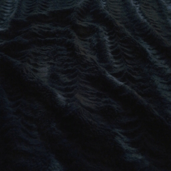 Soft KING Size Bed /Oversized Queen Neutral Dark Brown Faux Fur Blanket New - Picture 9 of 13